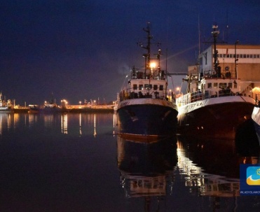 Nabrzeże Jachtowe w zachodniej części portu jest miejscem postoju jacht&oacute;w. W sezonie letnim przy nabrzeżu Postojowym P&oacute;łnocnym cumują jednostki wycieczkowe