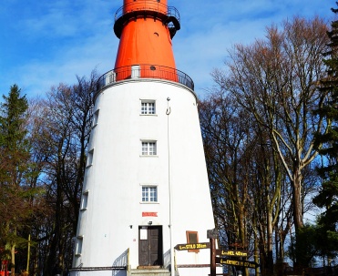 Rozewie - pierwsza z dw&oacute;ch latarni.