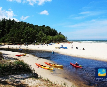 Na kajaki najlepiej wybrać się do Dębek - to jedynie 27 kilometr&oacute;w.